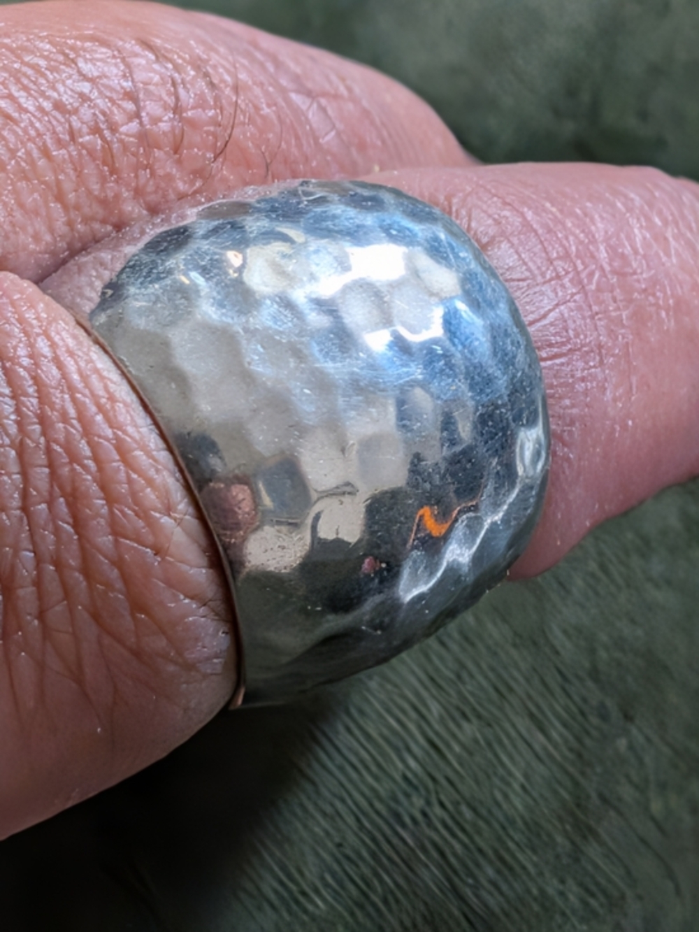 Sterling Silver 925 Hammered Dome Ring Size 9 Tocara